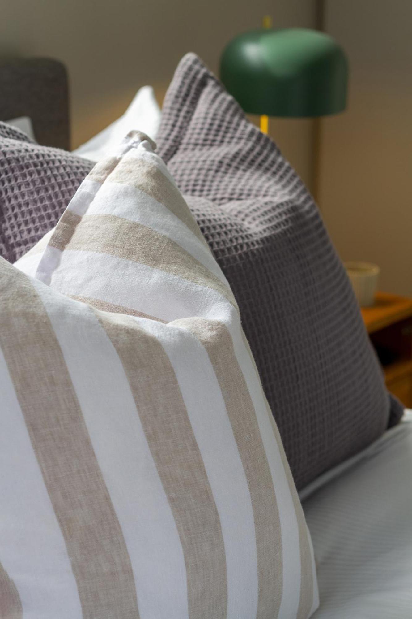 Latimer Square Luxe: 1Br W/ Sofa Bed Christchurch Buitenkant foto